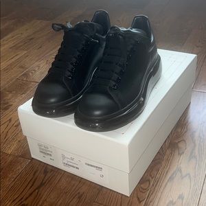 Alexander McQueen Sneakers 39